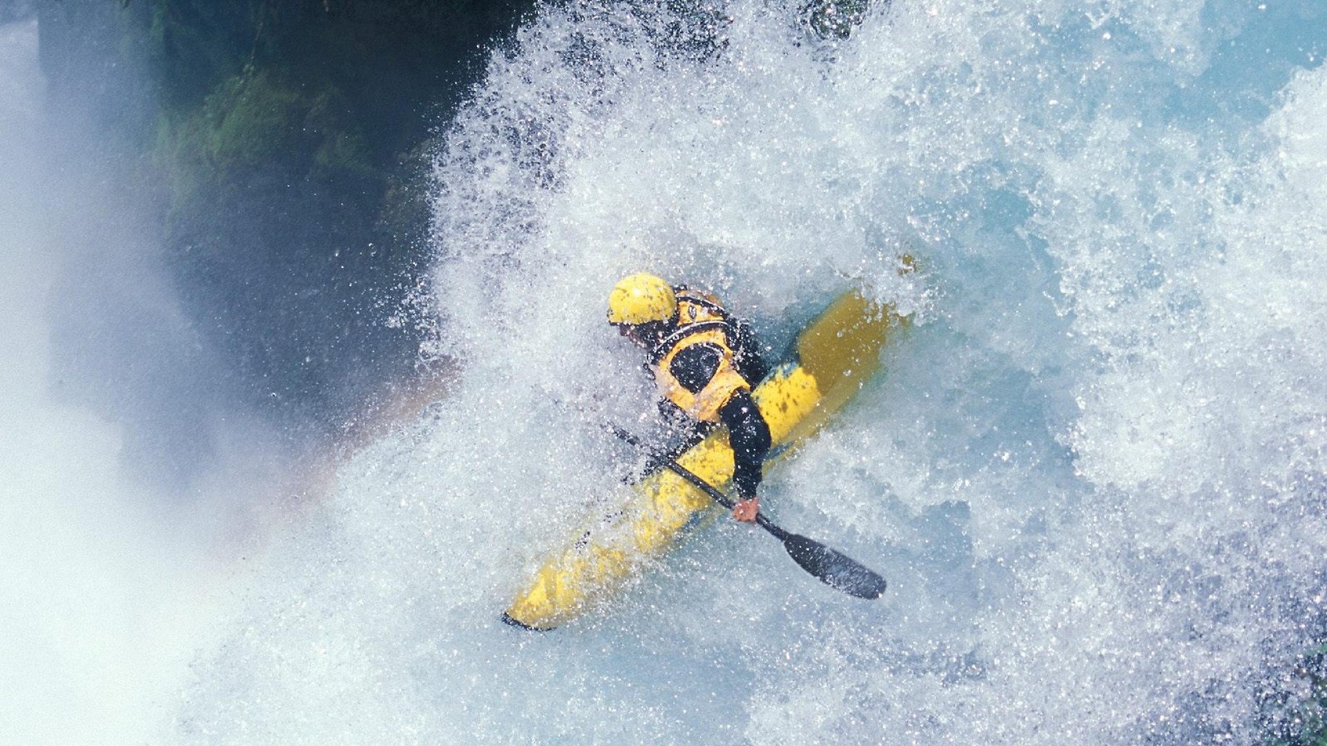 “青训场地引入高科技设备，提升训练水平”，青训的要求